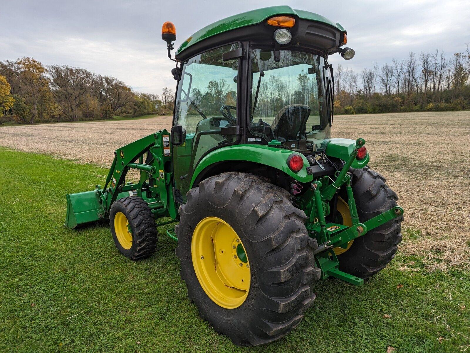 John Deere 4066R 4×4 Compact Tractor with cab and H180 loader *ONLY 298 HOURS!*