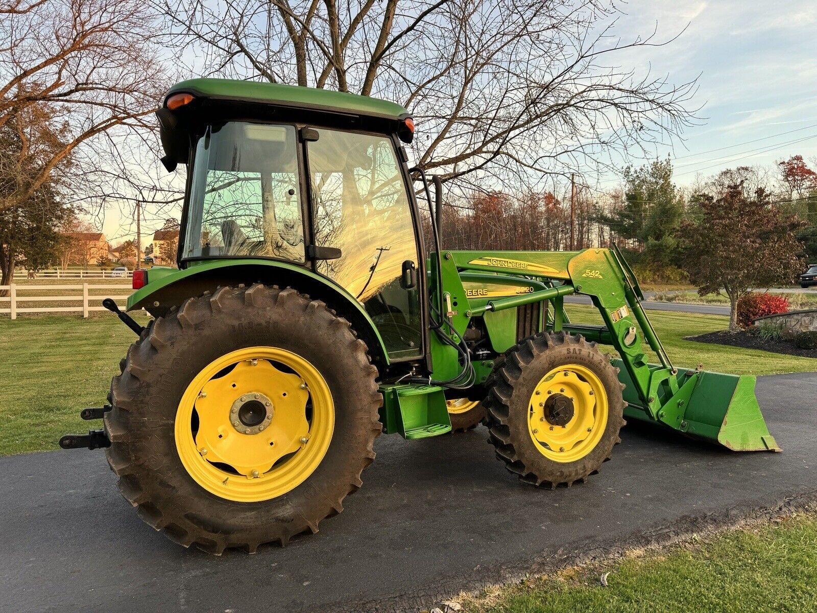 2003 John Deere 5220 Tractor Power Reverser 4×4 Loader Cab